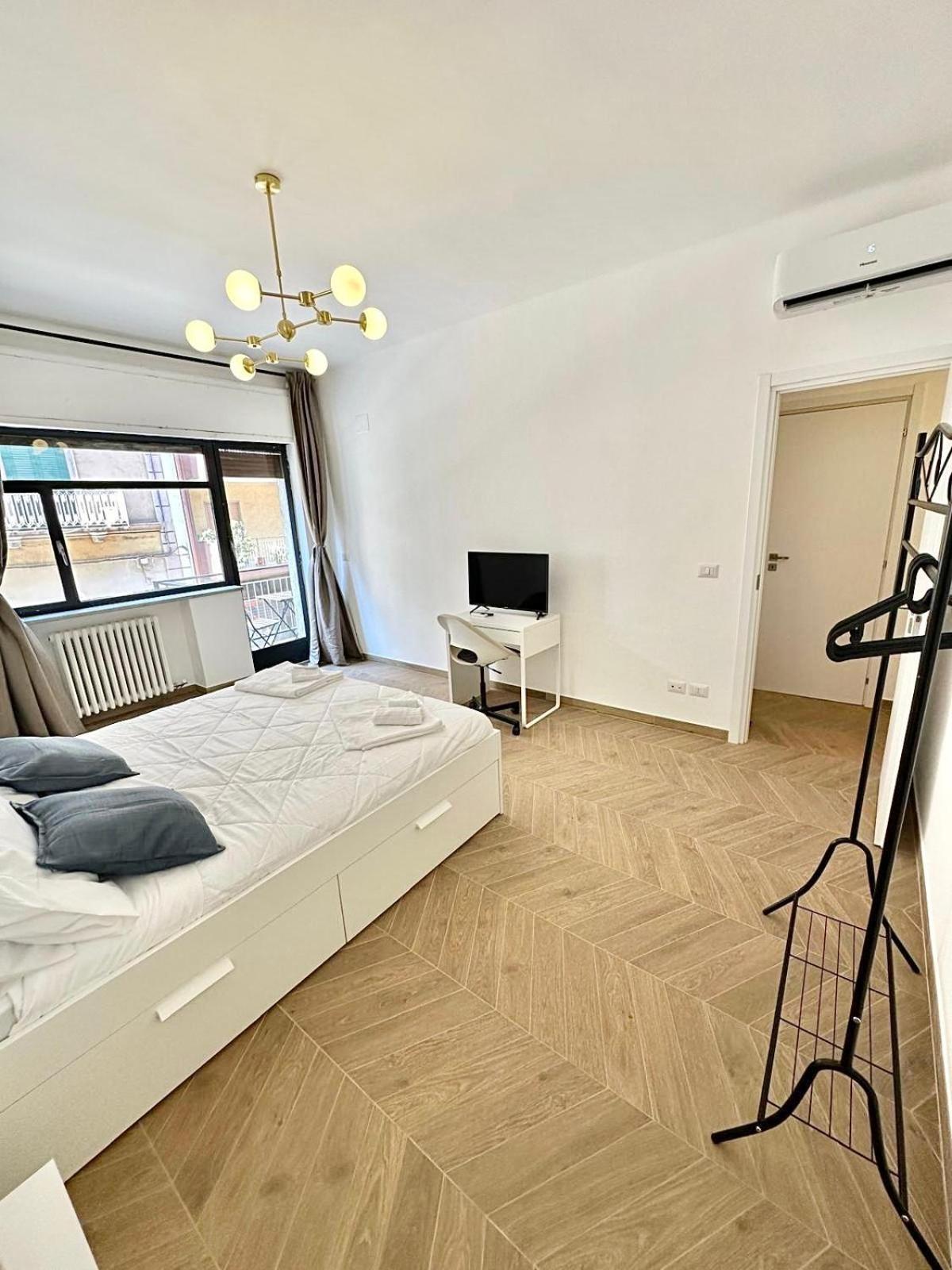 Suite Dante 262 Bari Exteriör bild